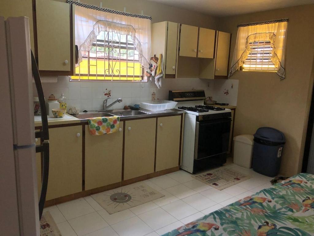 Donamae 2 Story Barbados House Villa Bridgetown Eksteriør bilde