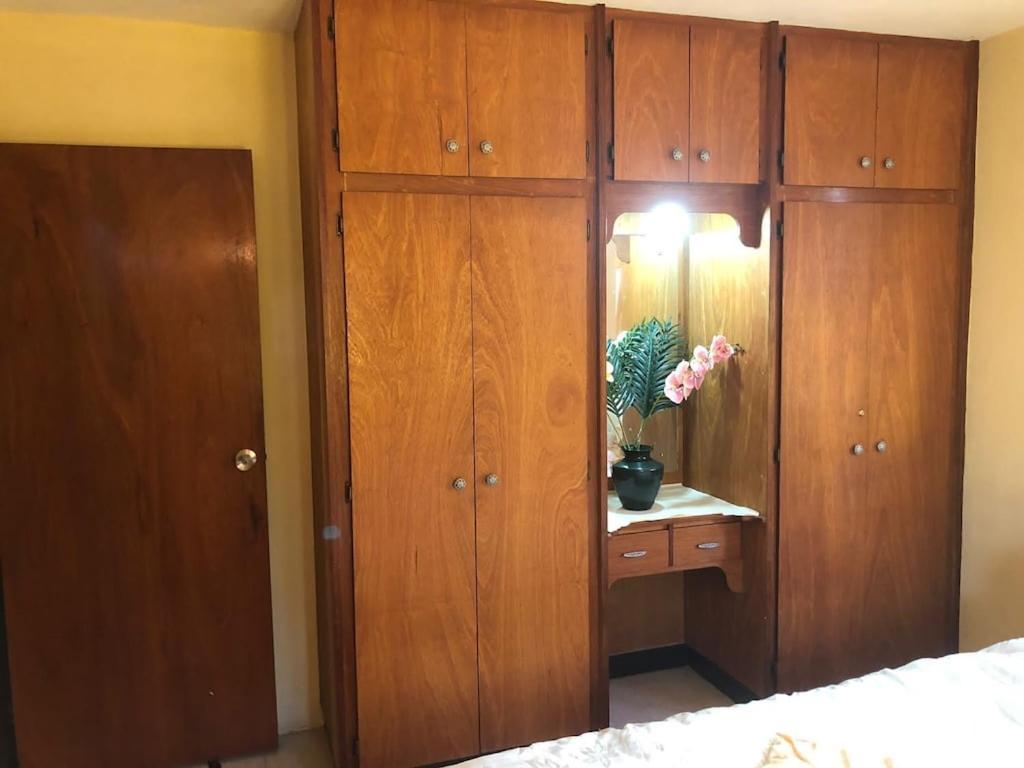 Donamae 2 Story Barbados House Villa Bridgetown Eksteriør bilde