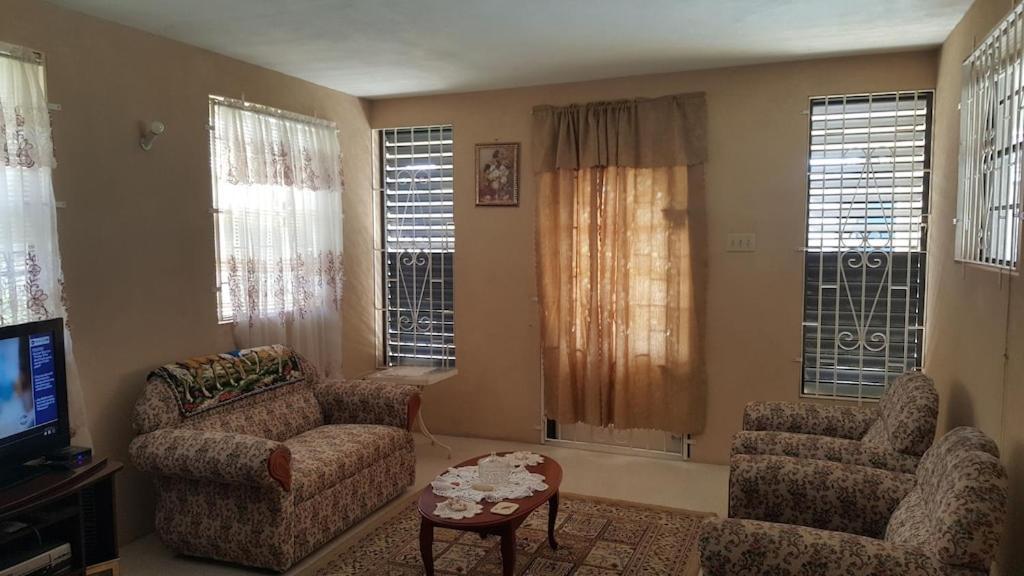 Donamae 2 Story Barbados House Villa Bridgetown Eksteriør bilde